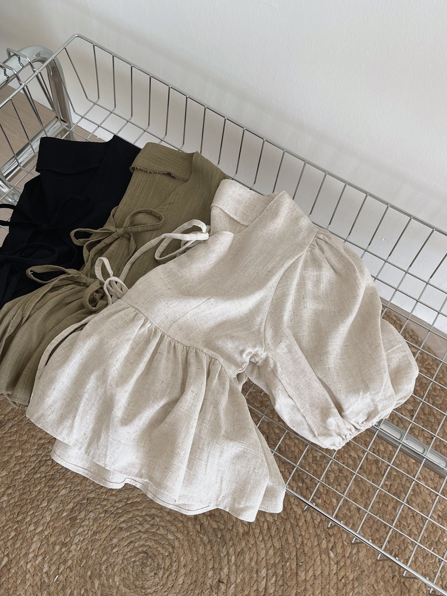 Linen Puff Sleeves Top / 棉麻泡泡袖上衣