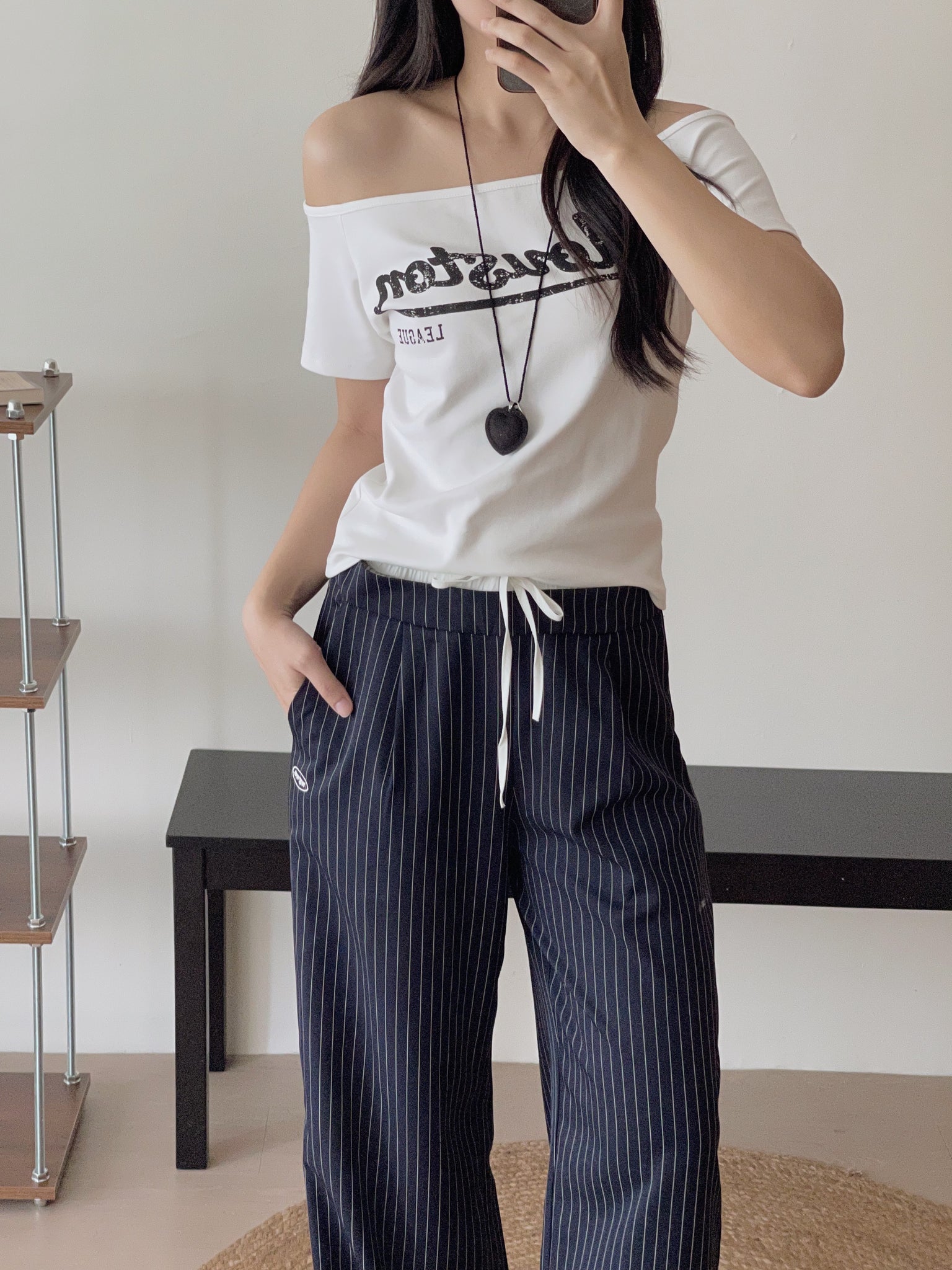 Letter Print  Slanted Shoulder Tee / 美式字母宽肩斜肩T恤