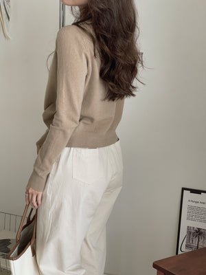 Soft Cloud Knit Cardigan / 软糯小金扣针织衫