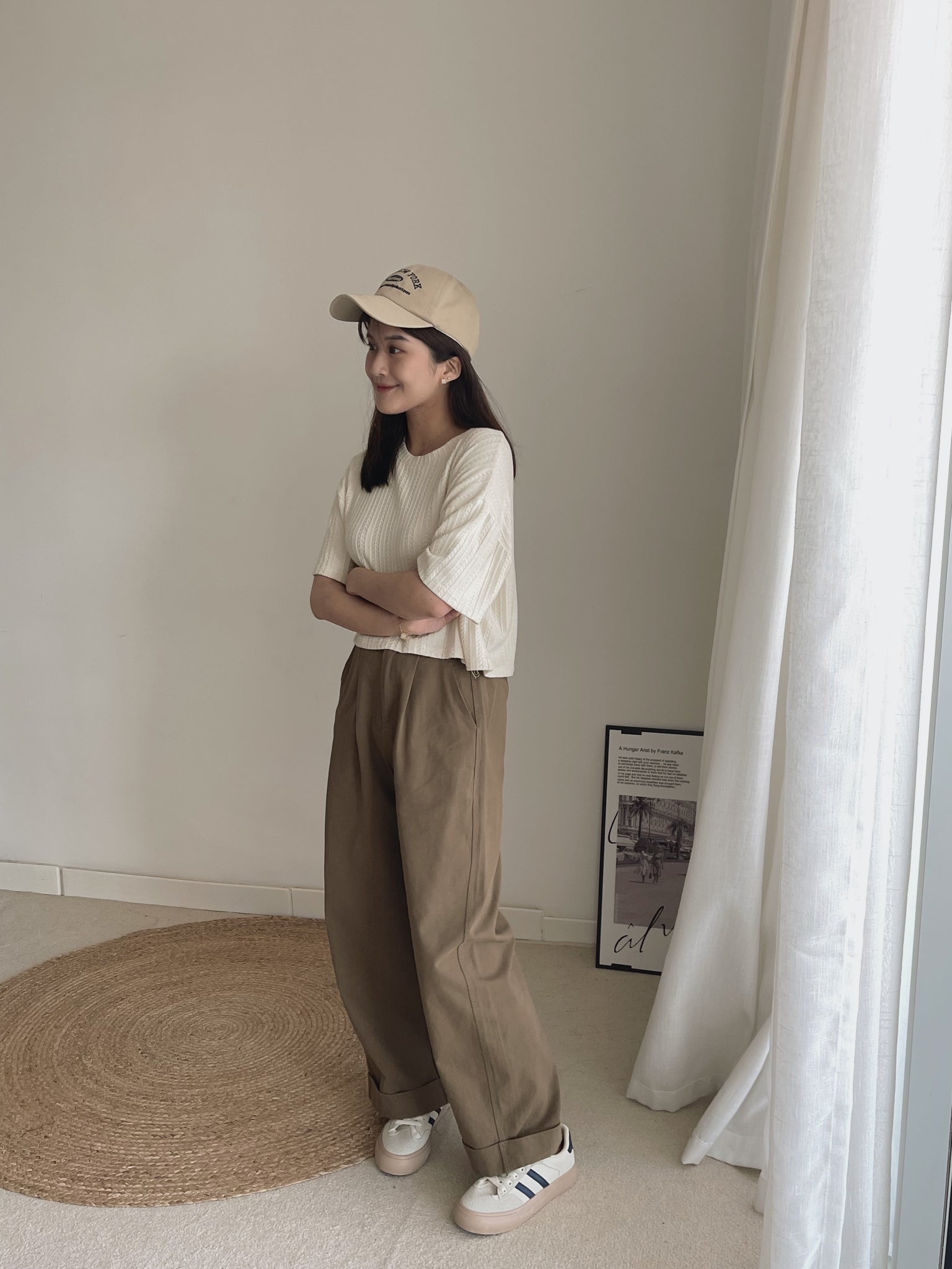 Soft Figured Crop Tee / 软料钩花圆领T