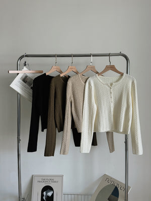 Cable Knit Cardigan / 软糯麻花长袖上衣
