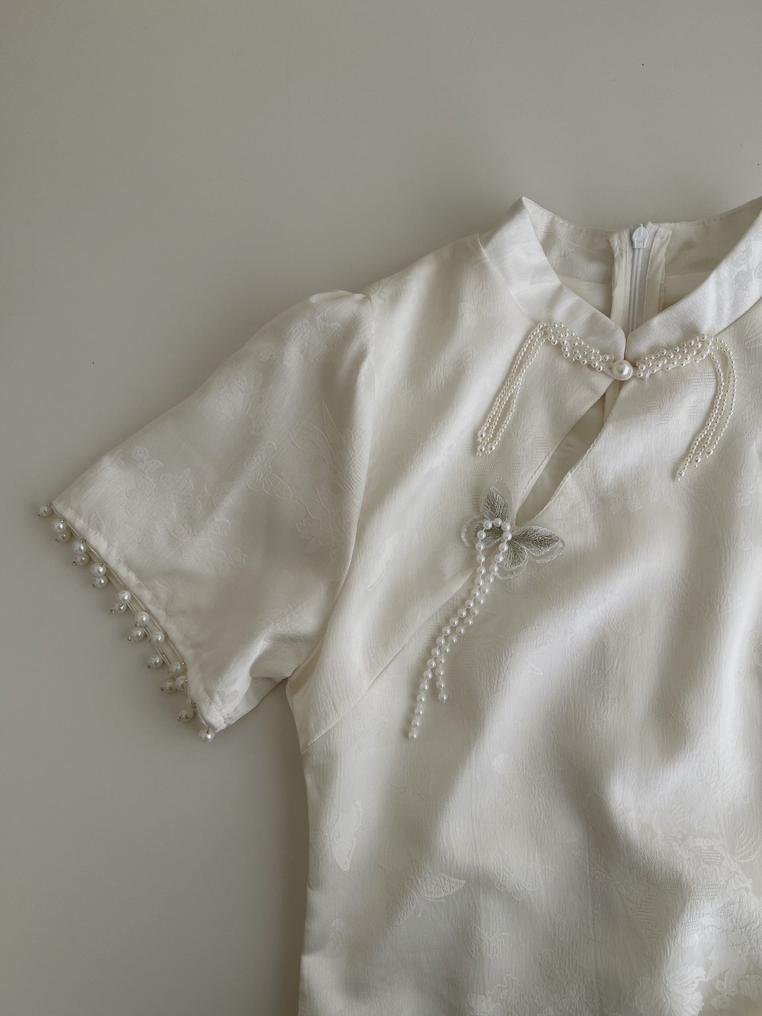 Pearl Tassel Cheongsam / 素雅珍珠流苏提花连身裙