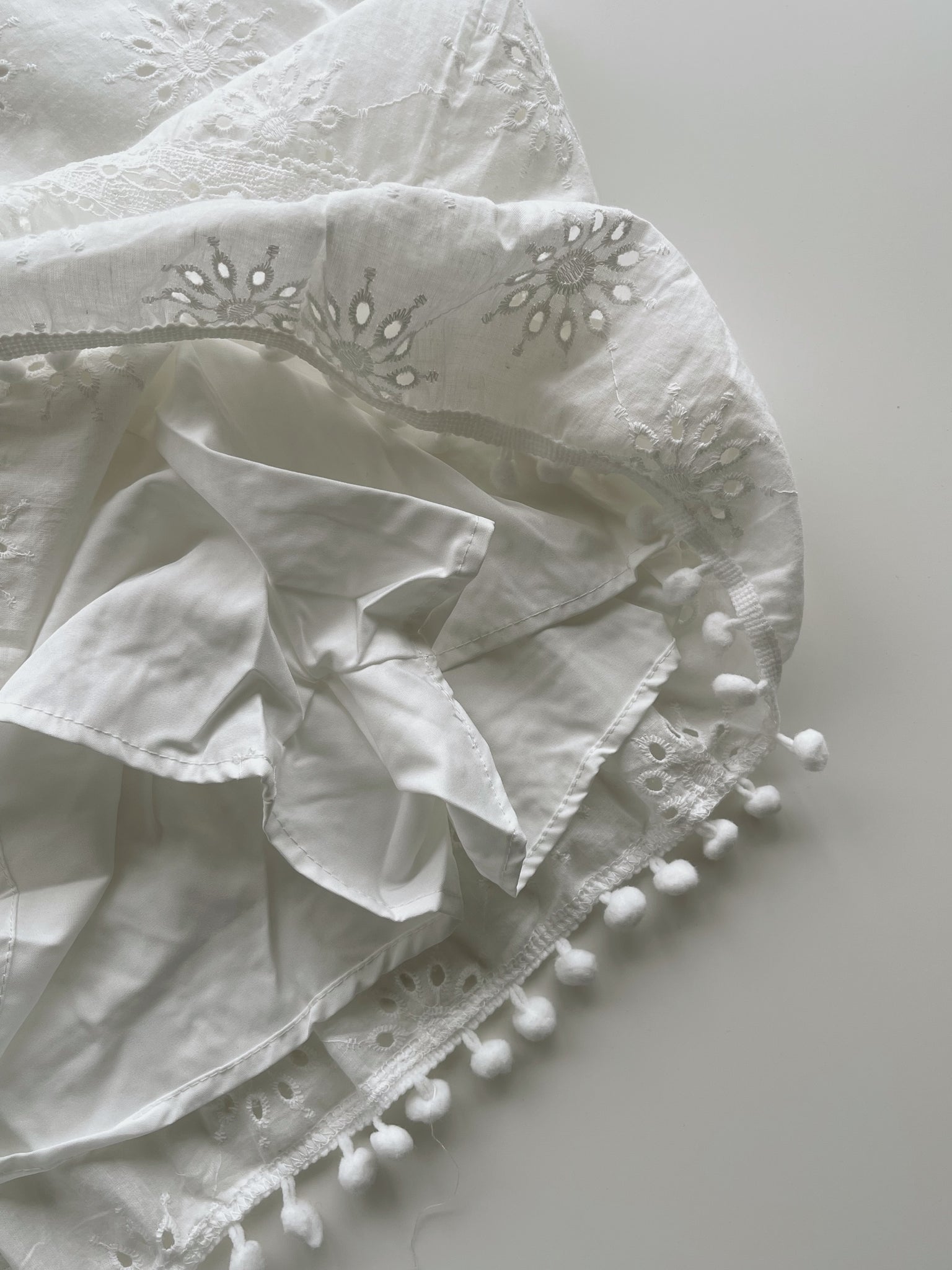 Eyelet Embroidered Cutout Dress / 挖空设计感连衣裙