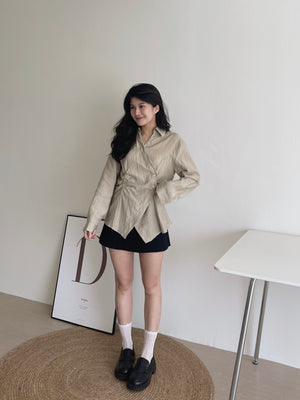 Laia Ruched Shirt / 设计感抽皱衬衫