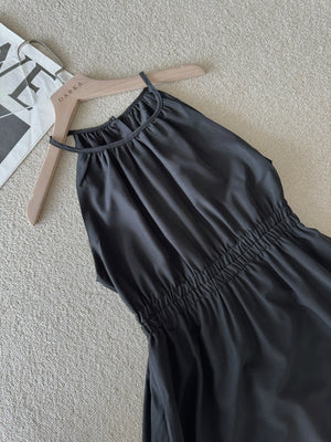 Back Hollow Out Dress / 挂脖背镂空连身裙