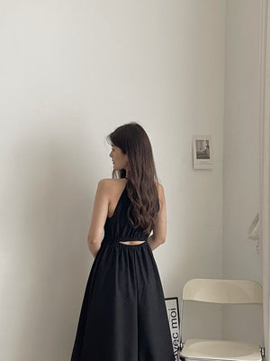 Back Hollow Out Dress / 挂脖背镂空连身裙