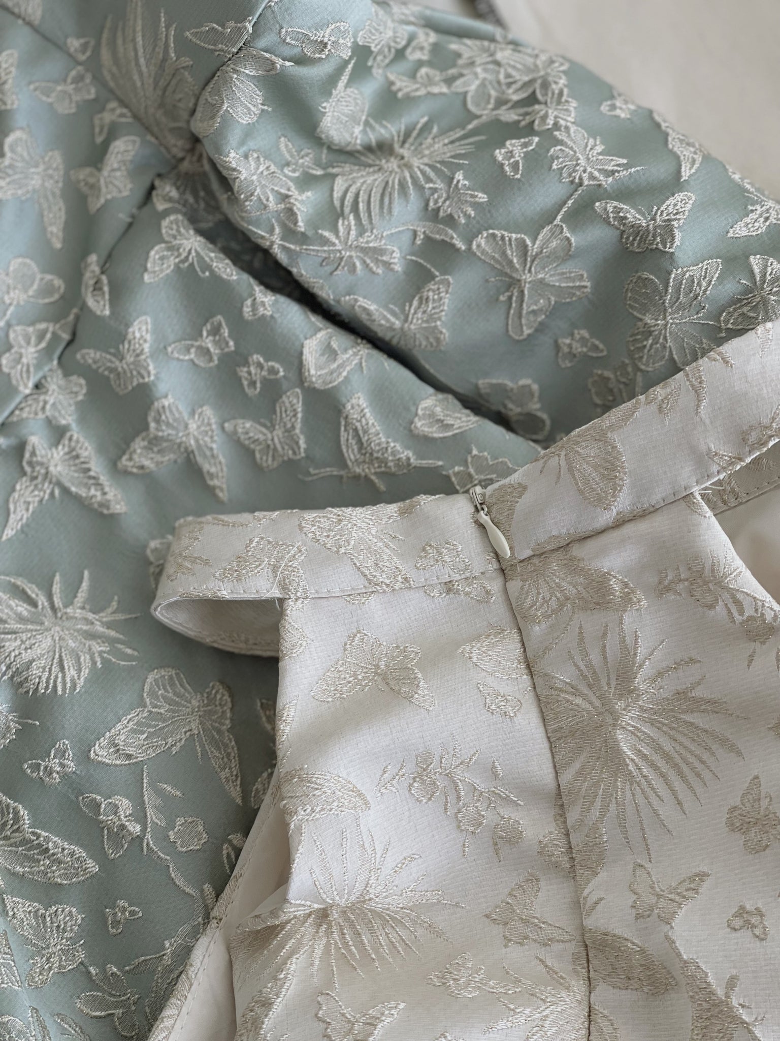 Carlin Emboss Jacquard Jumpsuit Dress / 【花影仙蝶】浮雕提花连体旗袍