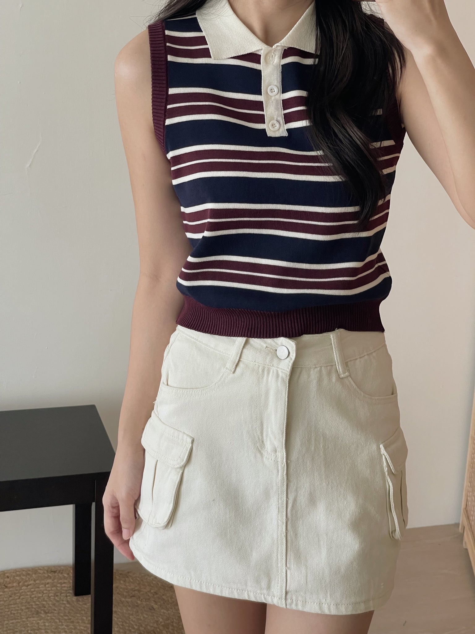 Marilyn Contrast Knit Top / 撞色条纹翻领针织背心