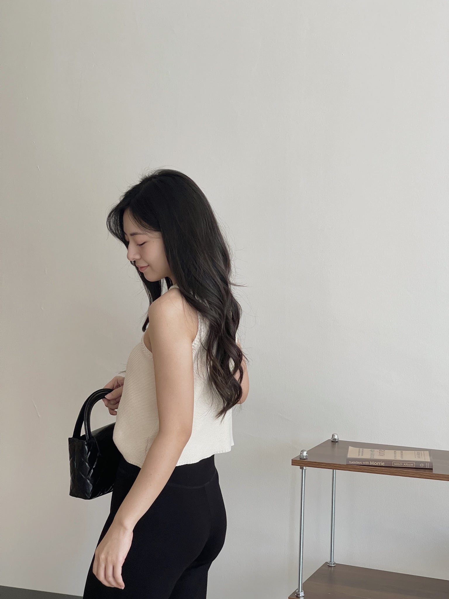 Knitted Cross Halter Top / 气质针织交叉无袖上衣