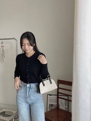 Soft Cloud Knit Cardigan / 软糯小金扣针织衫
