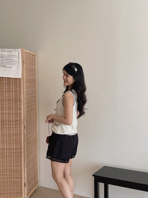 Crochet Button Down Vest / 小香风针织背心小衫