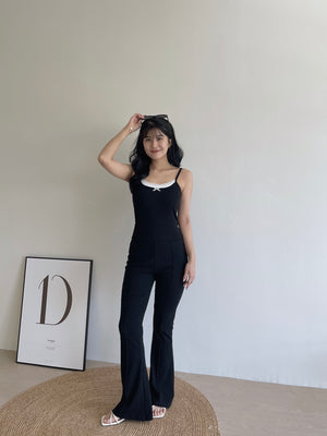 Lacey Edge Padded Singlet / 蕾丝花边胸垫吊带