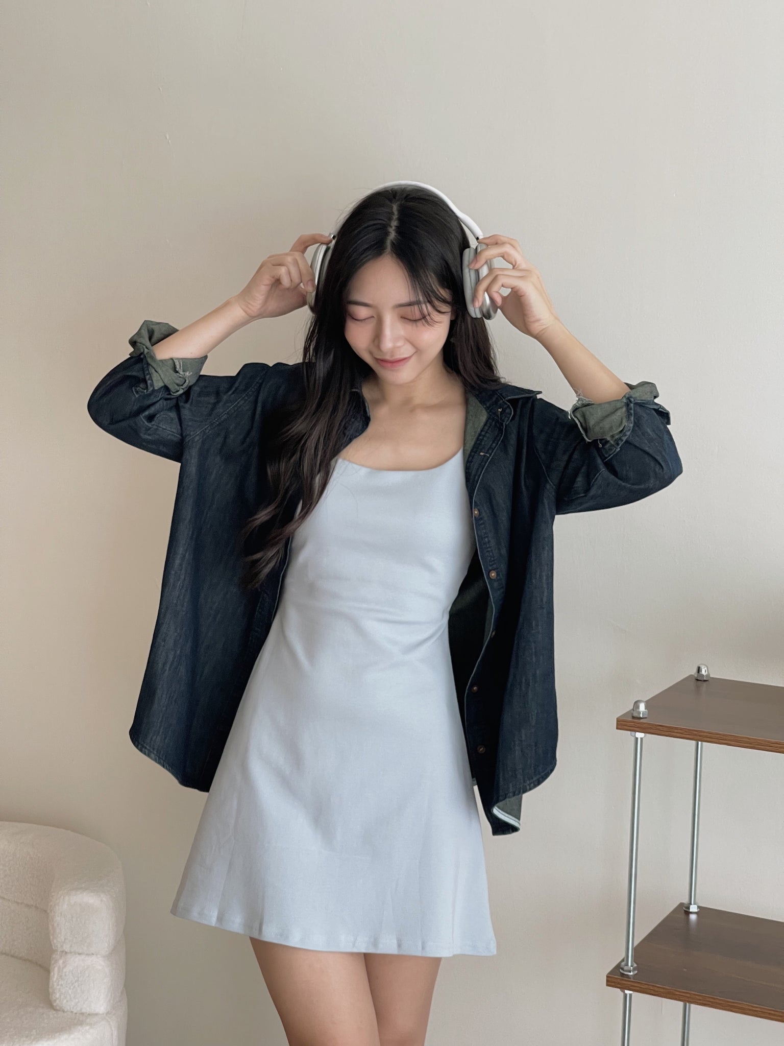 Vintage Blue Denim Shirt / 刺绣复古蓝牛仔衬衫