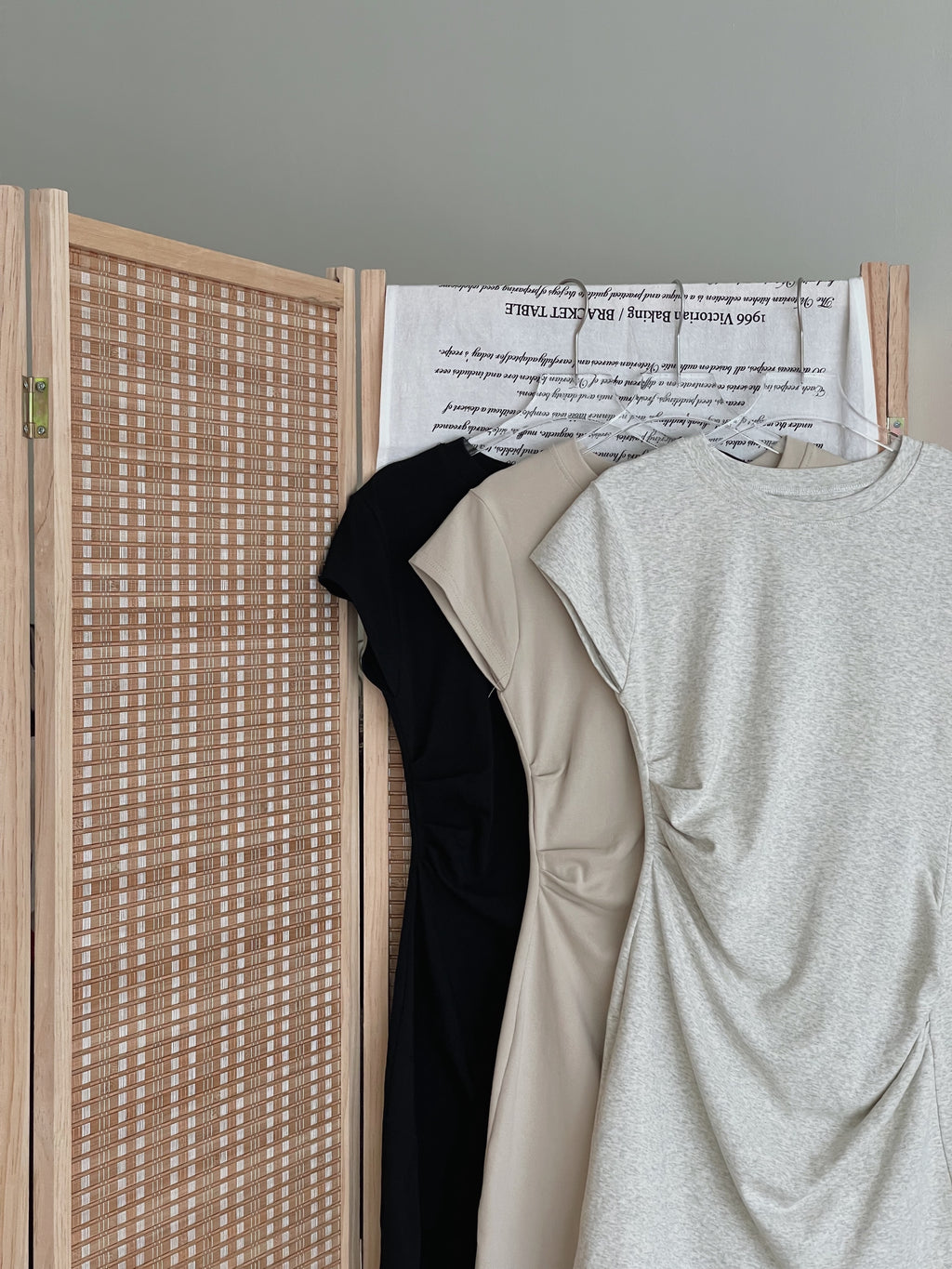 Basic Slim Dress / 基础捏皱收腰连衣裙