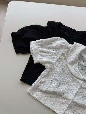 Bertha Flower Embroidered Top  / 花纹浮雕刺绣上衣
