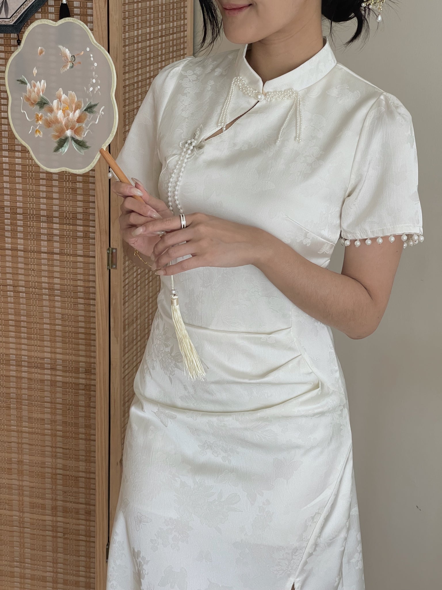 Pearl Tassel Cheongsam / 素雅珍珠流苏提花连身裙