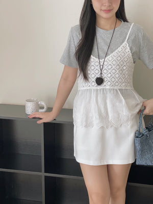 Saina Crochet 2pcs Top / 钩花针织吊带两件套
