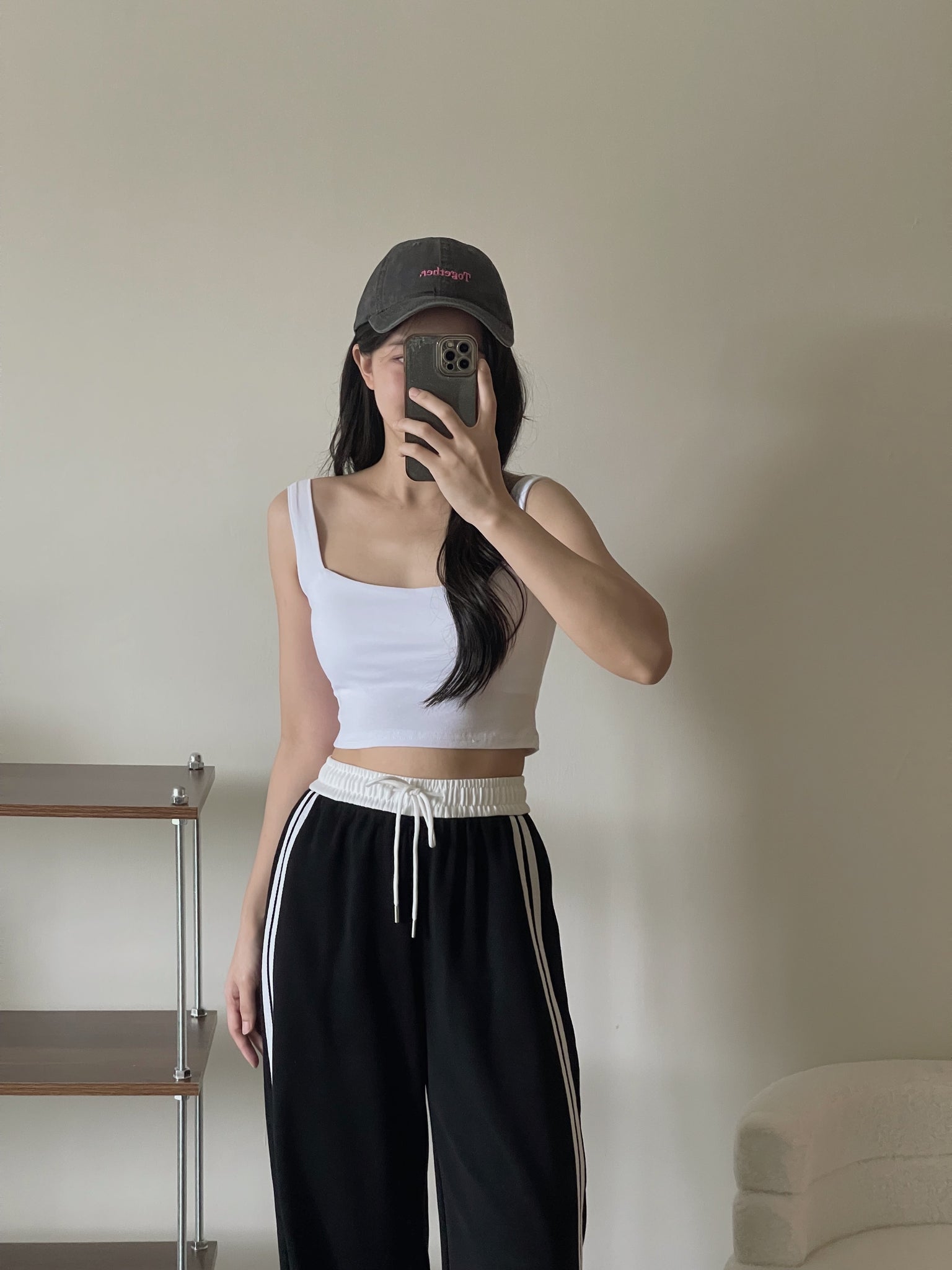 Sleeveless Crop Top With Removable Pad / 大方领遮副乳胸垫背心