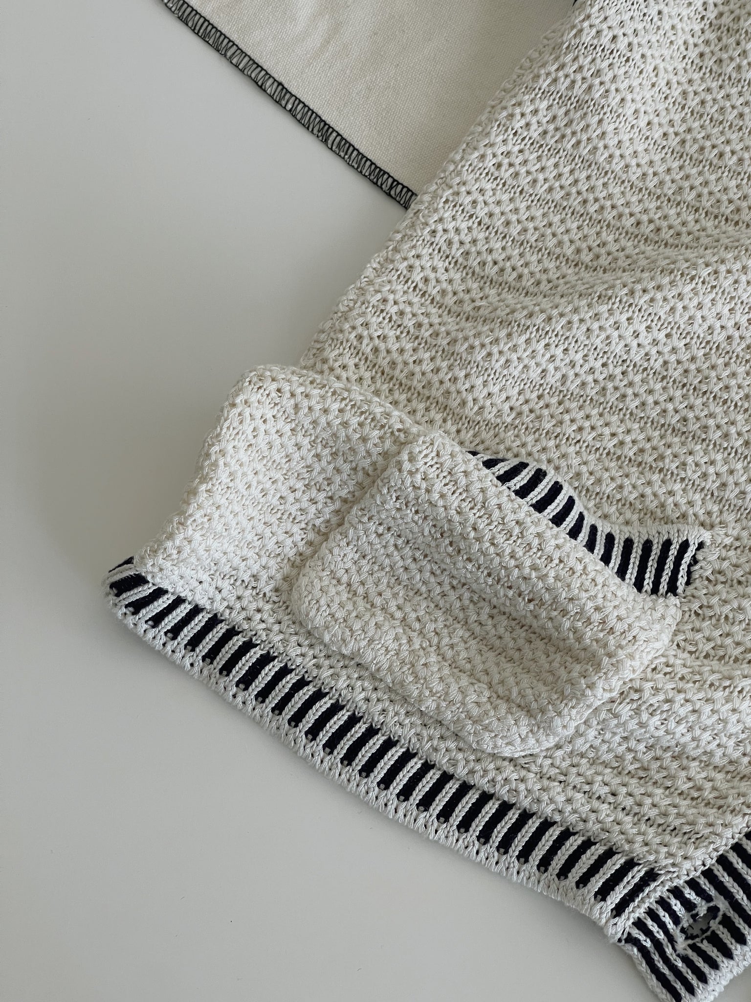 Crochet Button Down Vest / 小香风针织背心小衫
