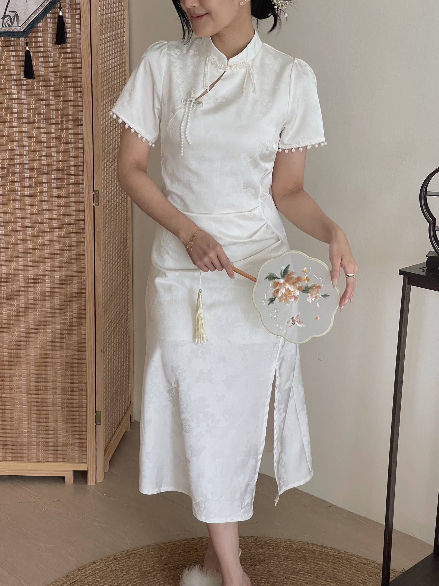 Pearl Tassel Cheongsam / 素雅珍珠流苏提花连身裙