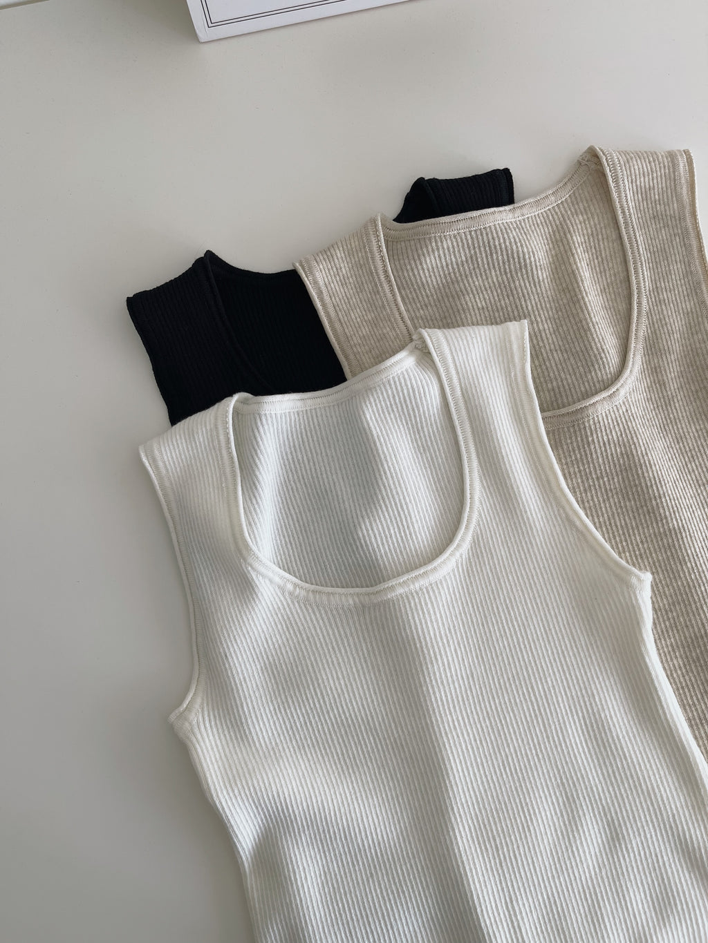 Comfy Tank Top / 遮副乳针织背心