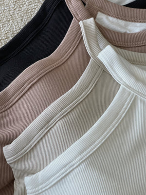 Halterneck Padded Top / 挂脖显锁骨胸垫上衣
