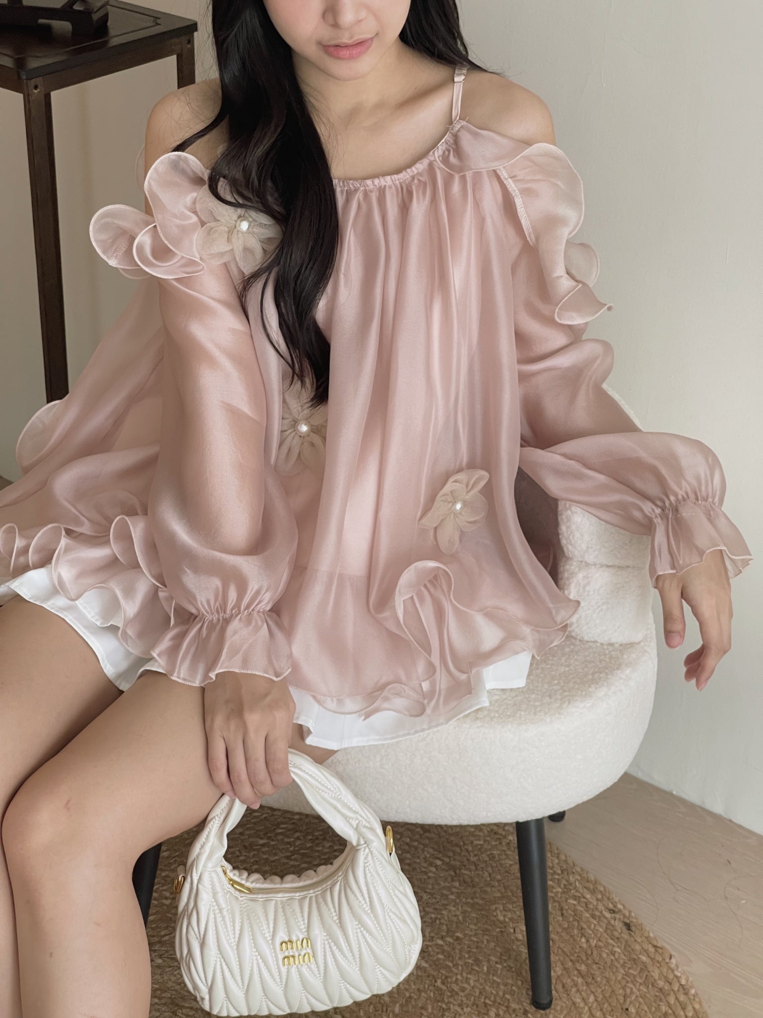 Glowing Tulle Puff Top / 流光纱蓬蓬露肩上衣