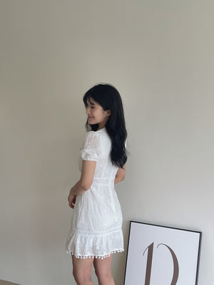 Eyelet Embroidered Cutout Dress / 挖空设计感连衣裙