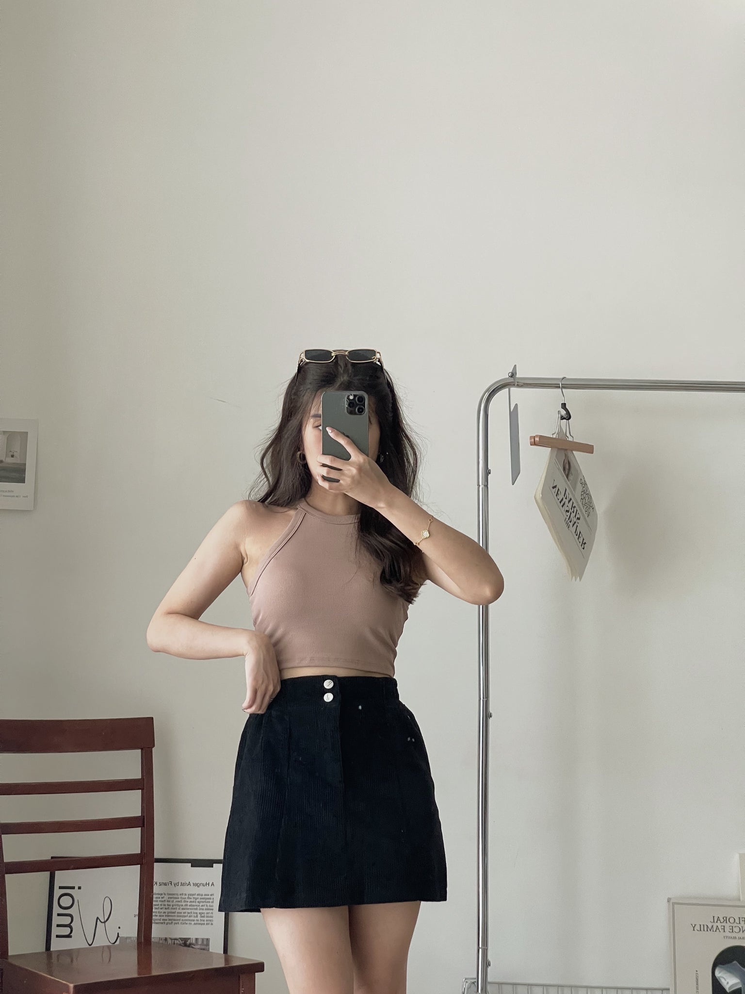 Halterneck Padded Top / 挂脖显锁骨胸垫上衣