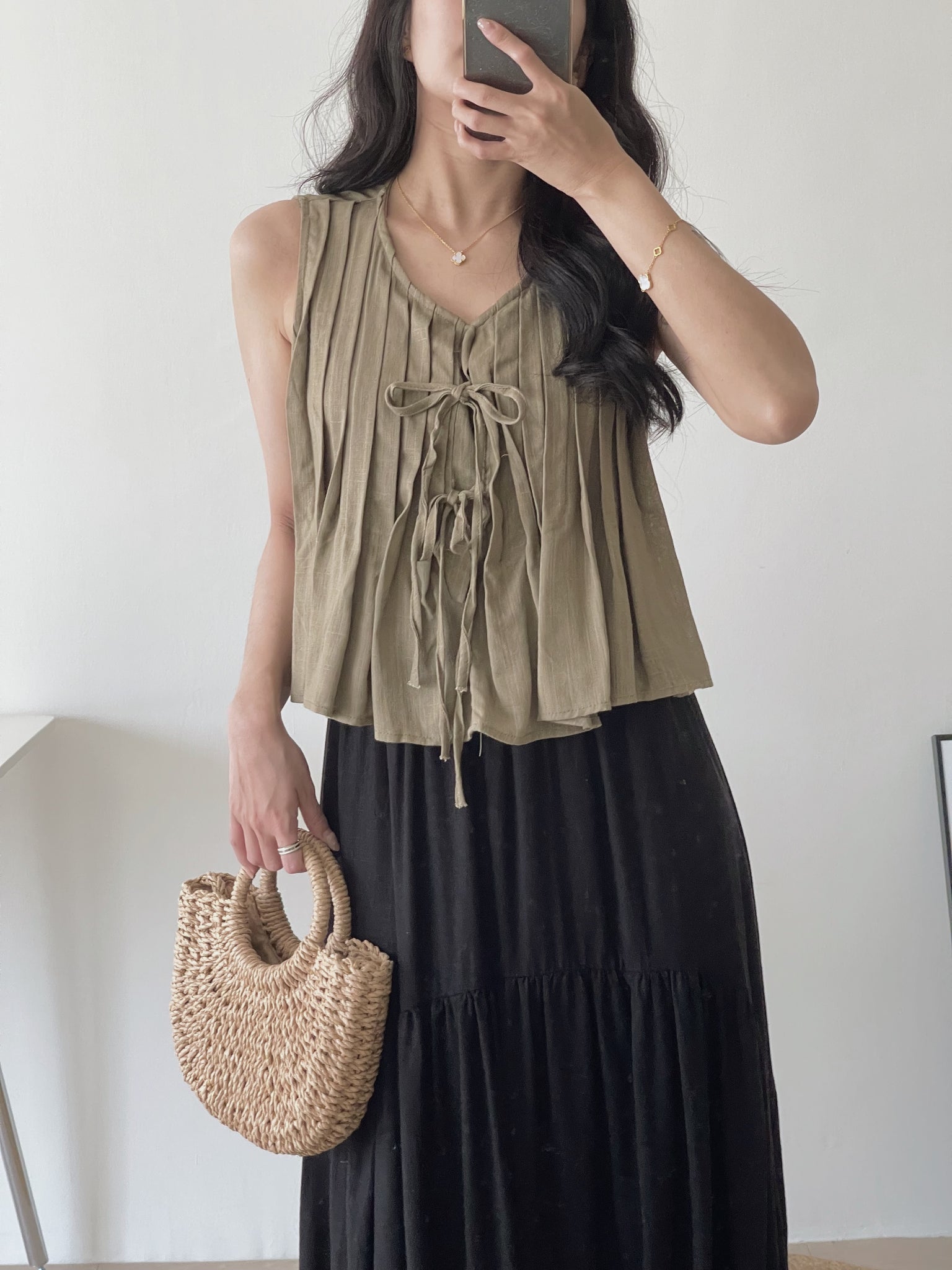 Ribbon Pleated Top / 麻料百褶蝴蝶结上衣