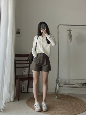 Soft Cloud Knit Cardigan / 软糯小金扣针织衫