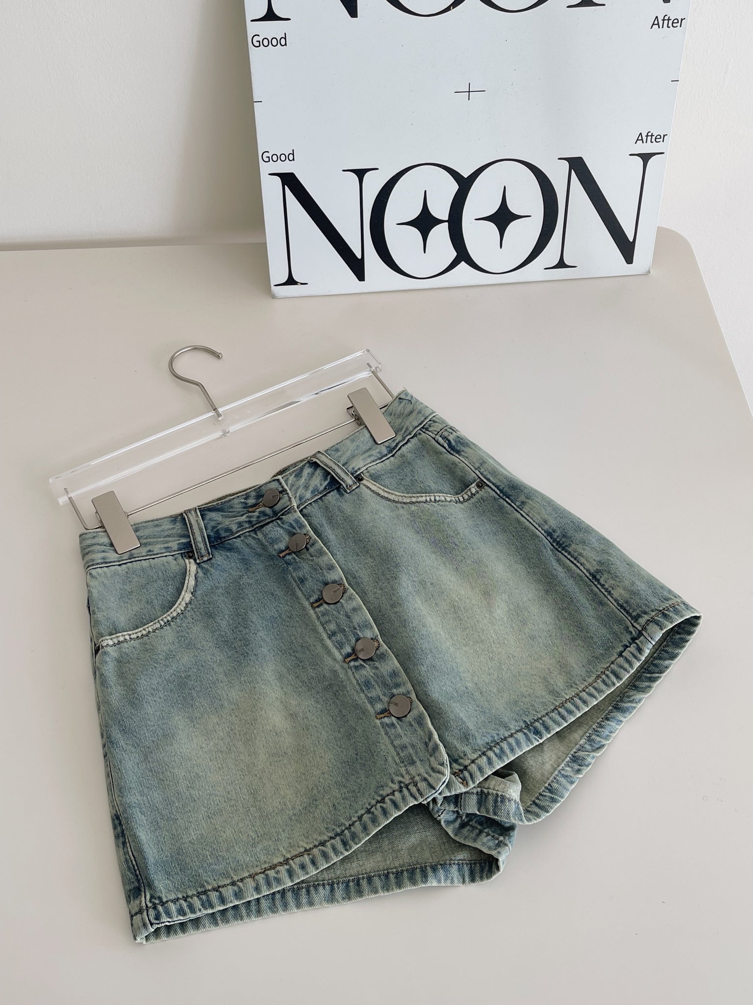 Button Up Denim Skirt / 排扣牛仔短裙