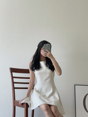 Scarlett Babydoll Dress / 小蛮腰气质连身裙