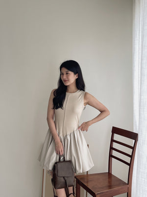Puff Hem Babydoll Dress / 背心拼接花苞连身裙