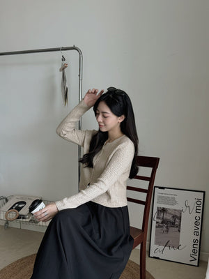 Cable Knit Cardigan / 软糯麻花长袖上衣