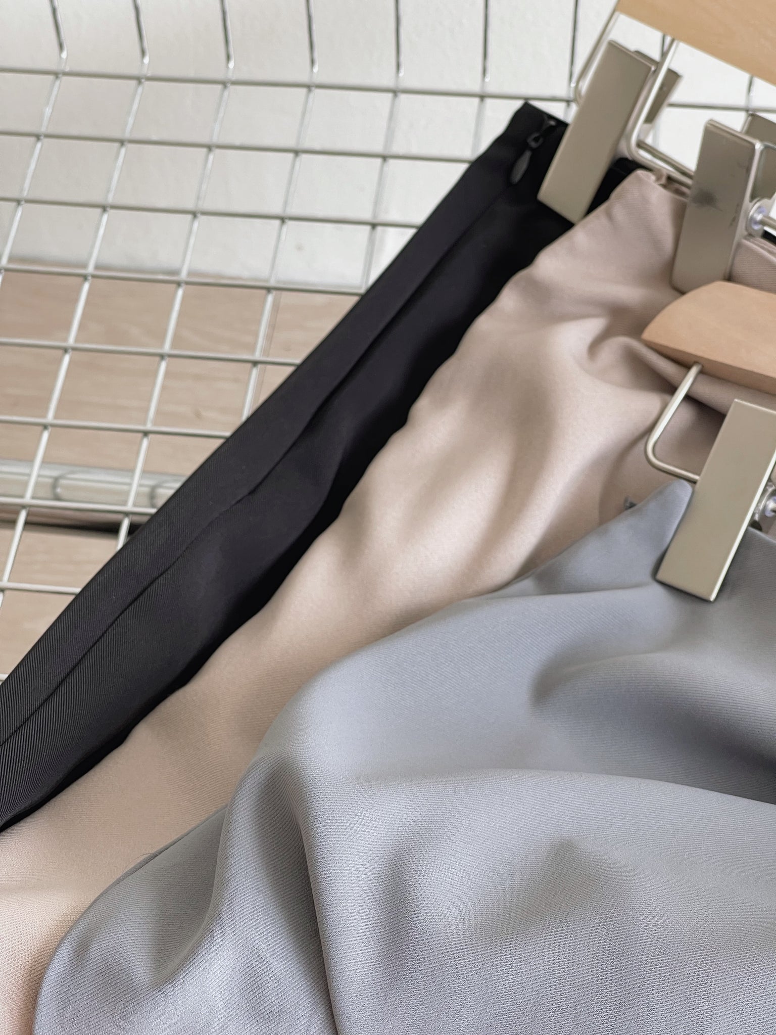 Manette Ruched Skirt / 甜酷褶皱修身半裙