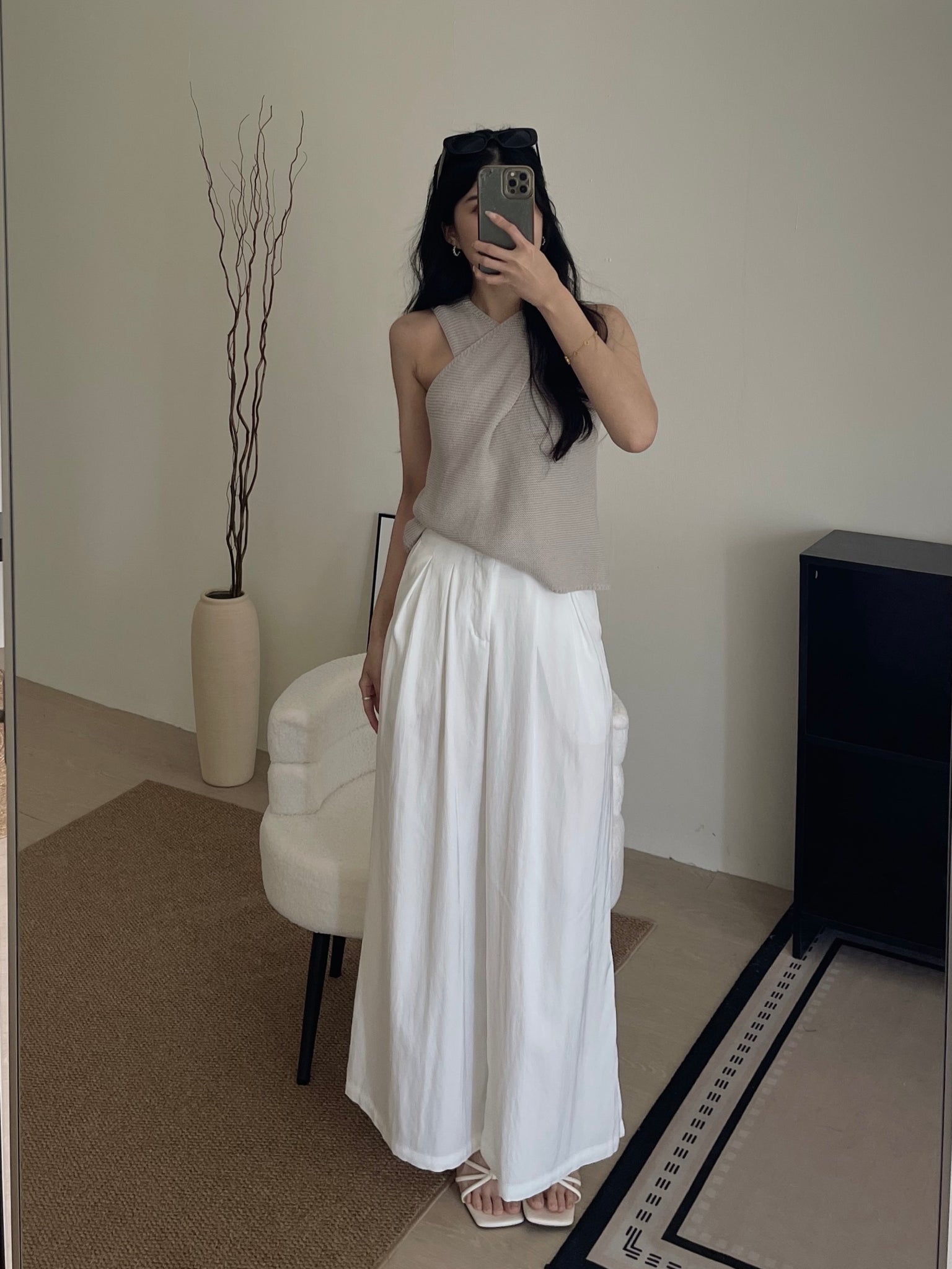 Knitted Cross Halter Top / 气质针织交叉无袖上衣