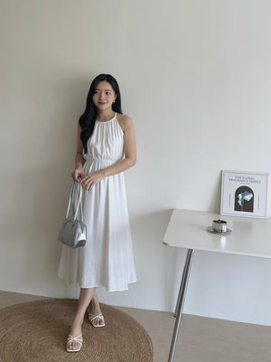 Avril Halterneck Dress / 挂脖后腰镂空长裙