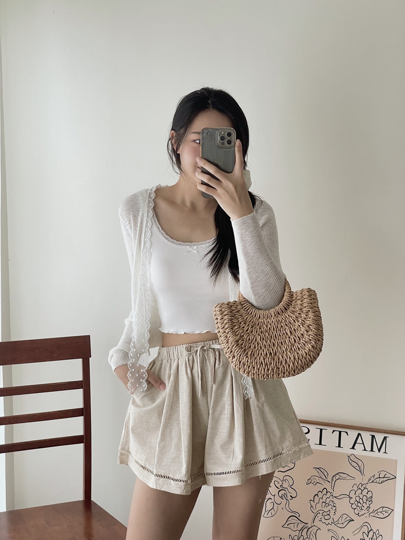 Lace Edge Padded Crop Top / 带胸垫遮副乳蕾丝短背心