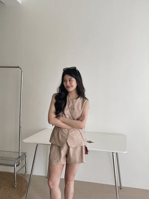 Casual Vest Set / 琥珀排扣休闲套装