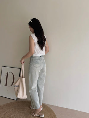 Light Colour Washed Jeans / 浅蓝水洗牛仔长裤