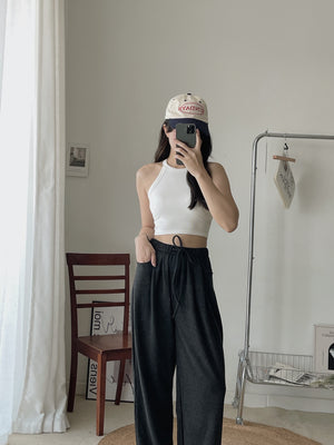 Halterneck Padded Top / 挂脖显锁骨胸垫上衣