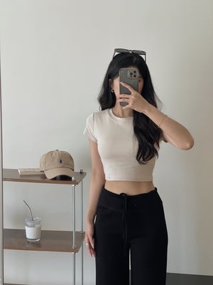Crop Tee With Removable Pad / 短款T恤自带可拆卸乳胶垫