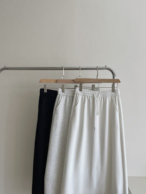 Comfortable Sporty Midi Skirt / 简约舒适半身卫裙