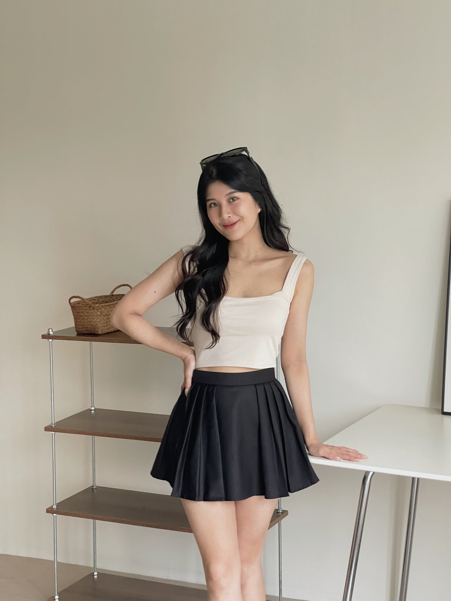 Sleeveless Crop Top With Removable Pad / 大方领遮副乳胸垫背心