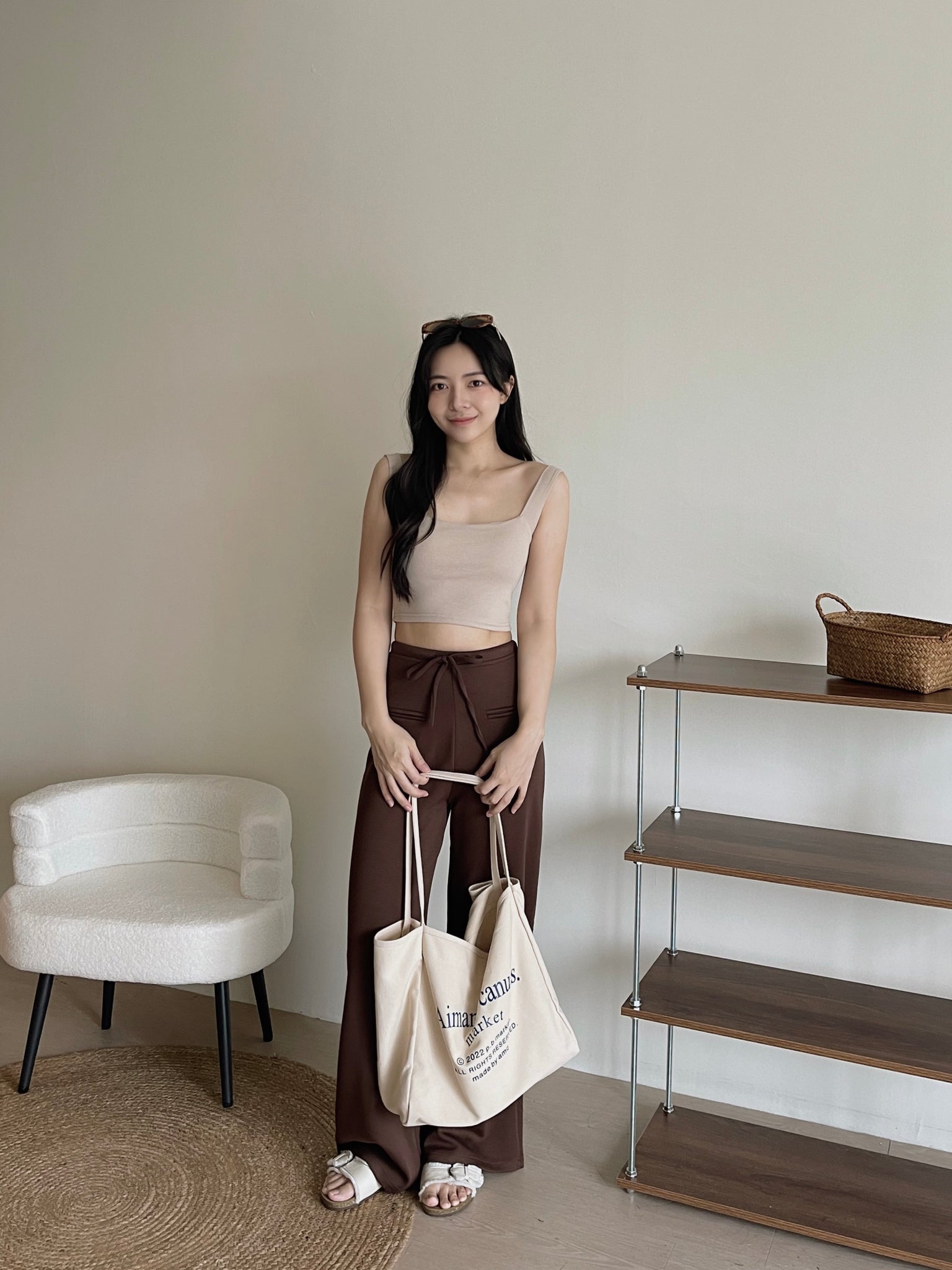 Sleeveless Crop Top With Removable Pad / 大方领遮副乳胸垫背心