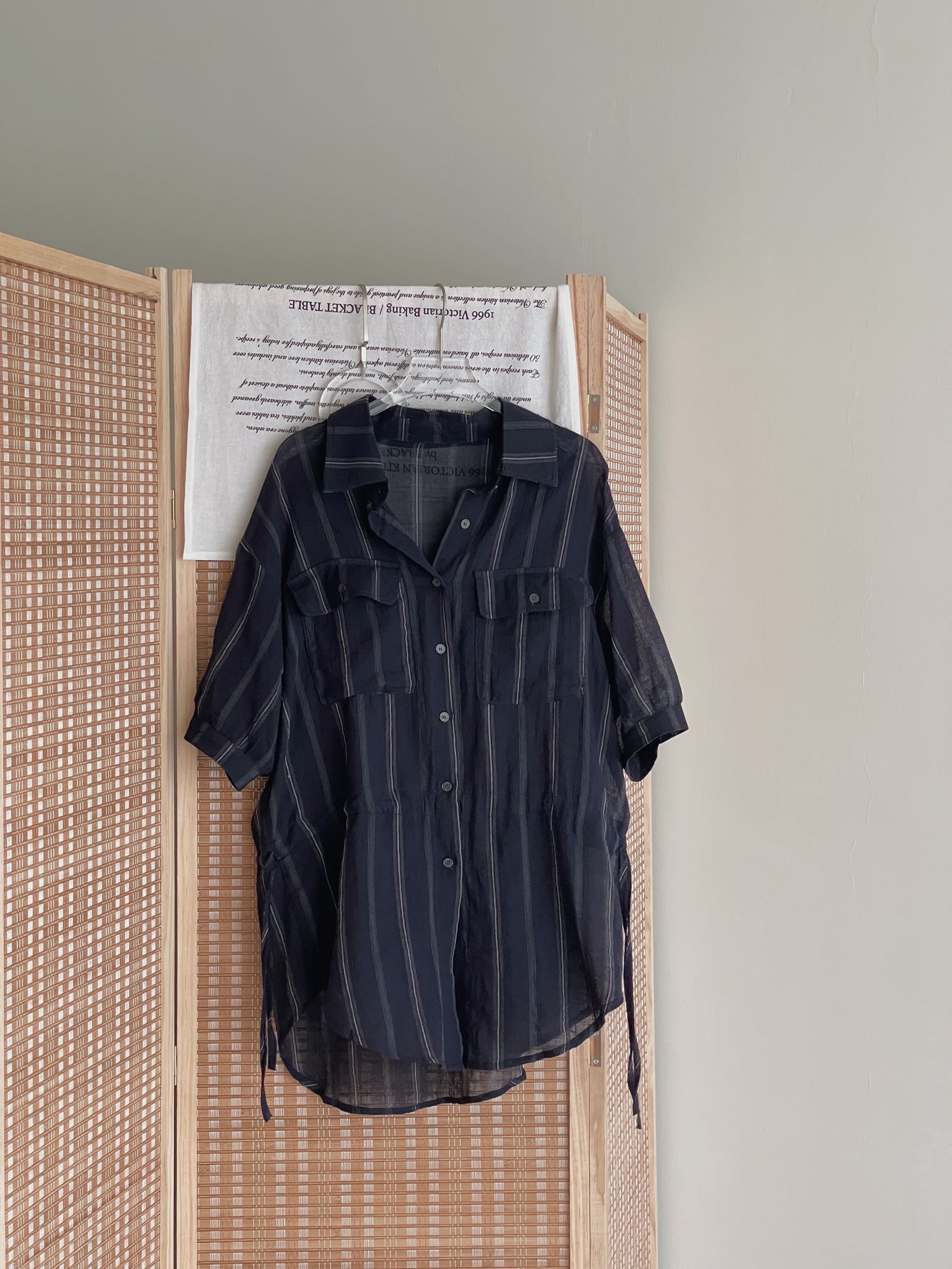 Navy Casual Striped Shirt / 慵懒宽松线条抽绳衬衫