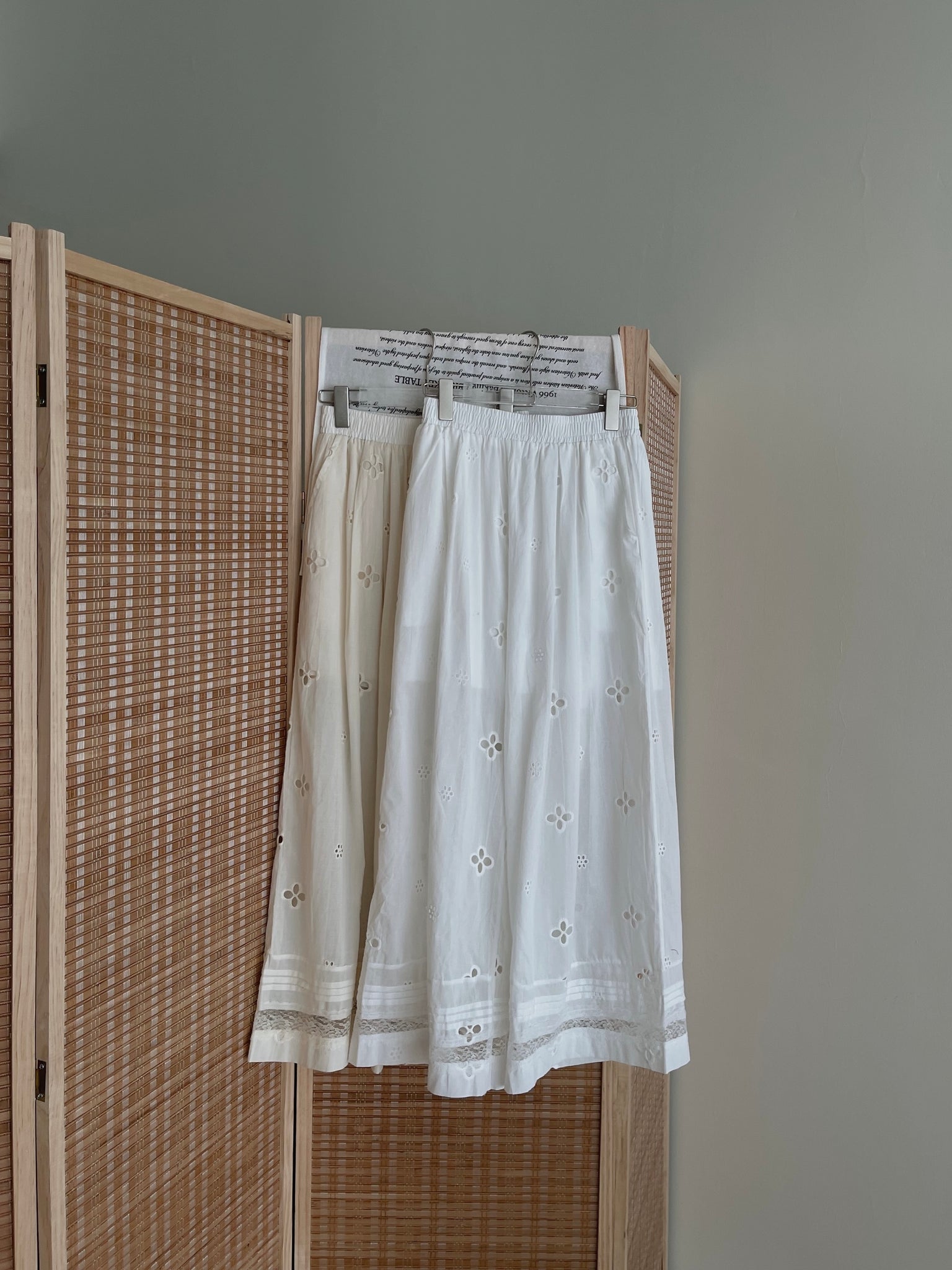 Eyelet Hollow Trousers / 钩花镂空休闲长裤