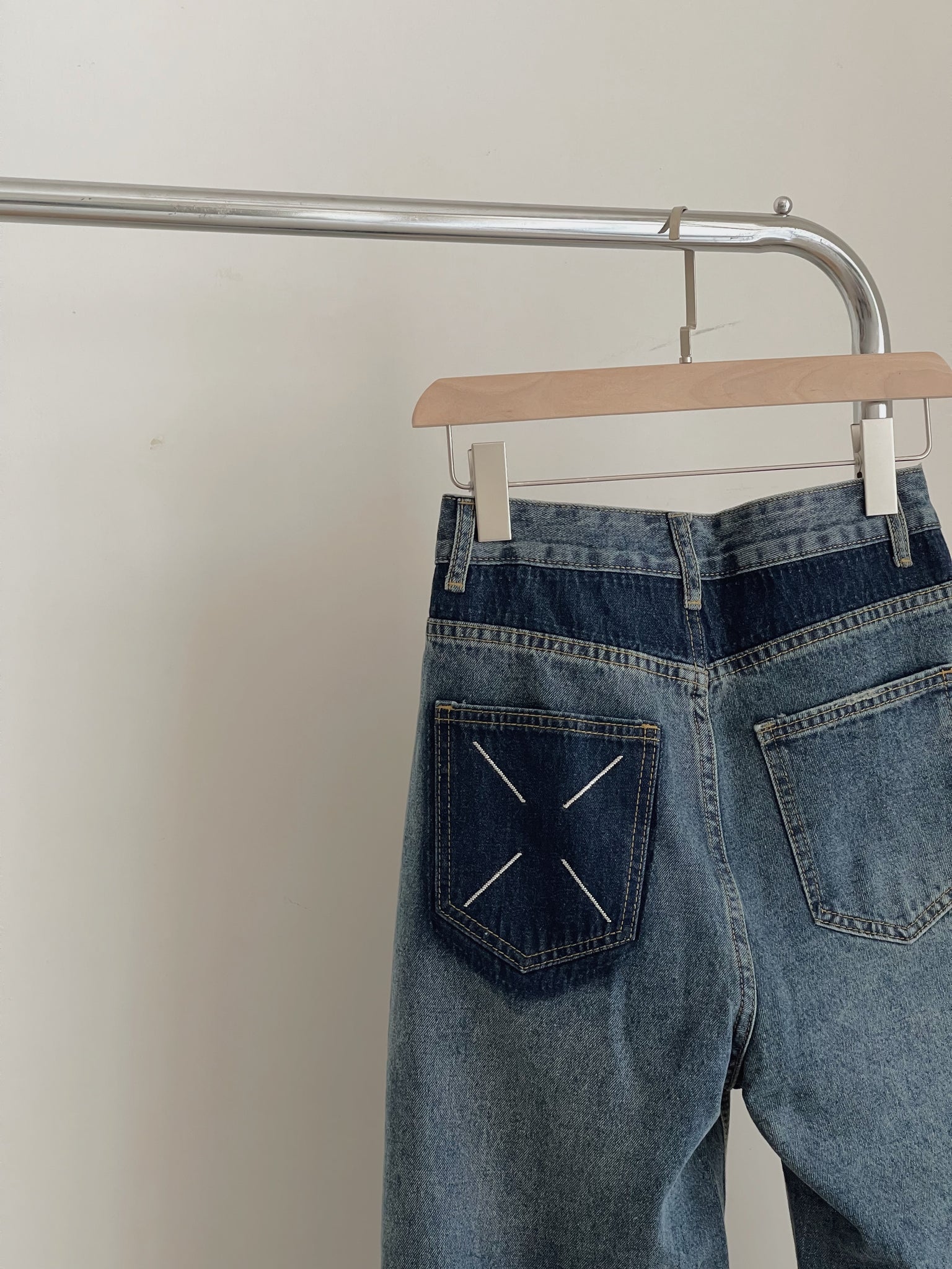 Cross Pockets Jeans / 设计感口袋牛仔长裤