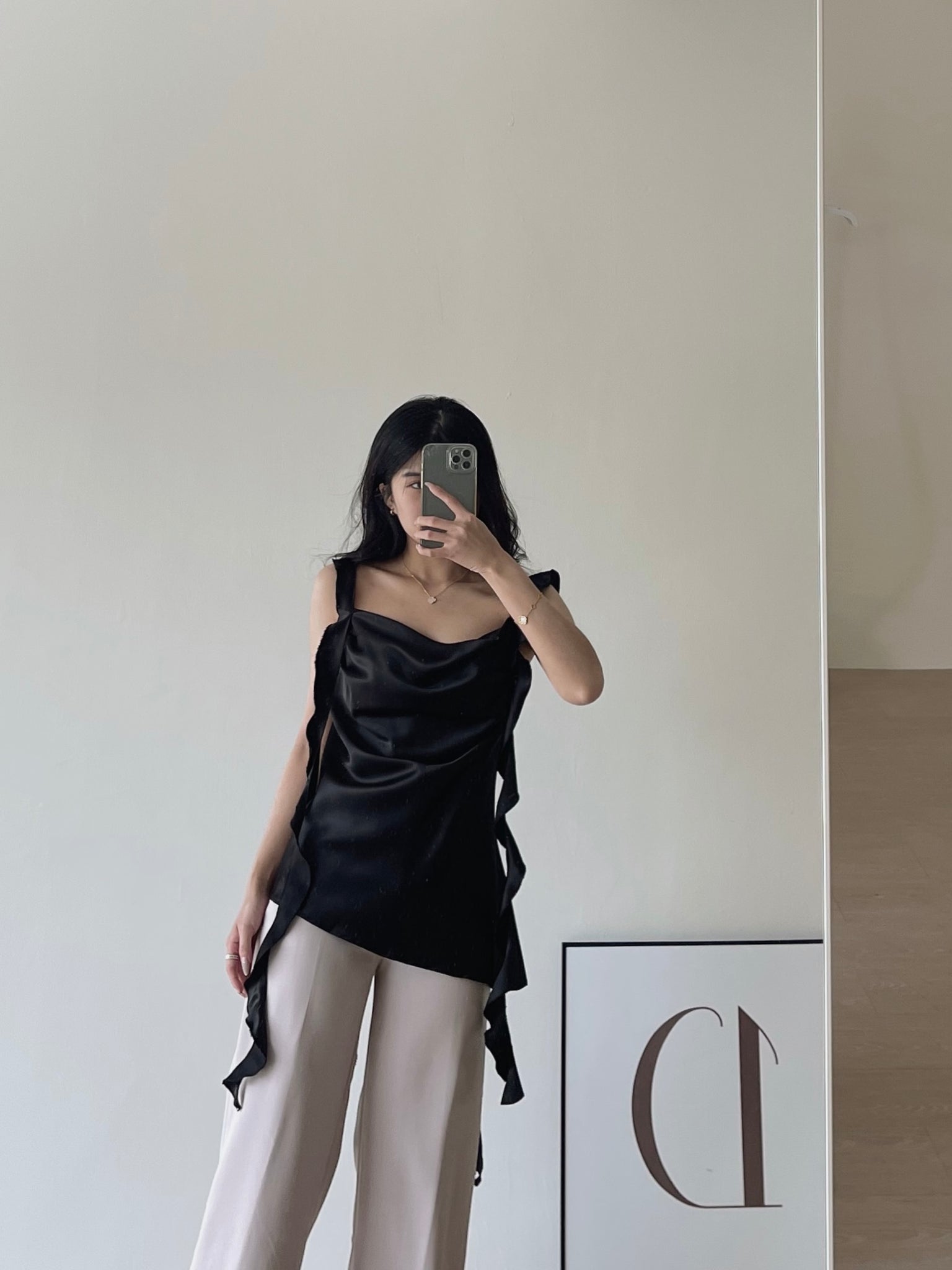 Ruffles Long Strap Top / 荷叶长肩带缎面上衣